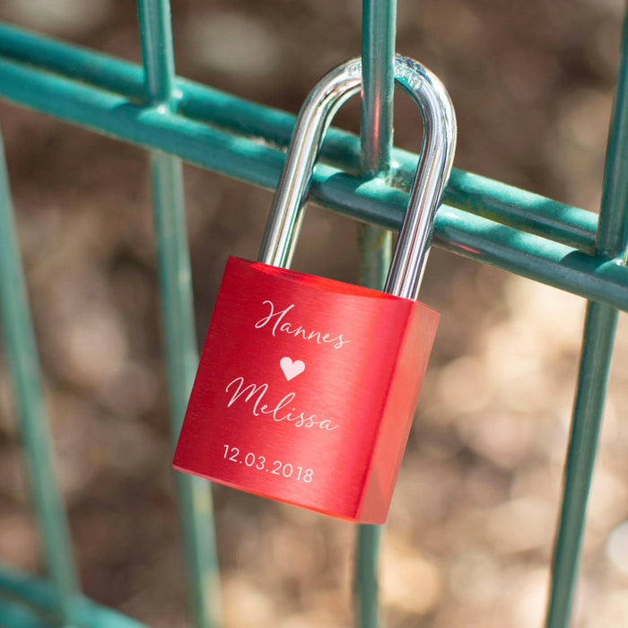 Liebesschloss mit Gravur