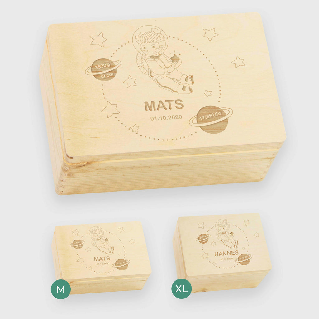Erinnerungsbox für Baby - Personalisiert - Astronaut Motiv - Natur.