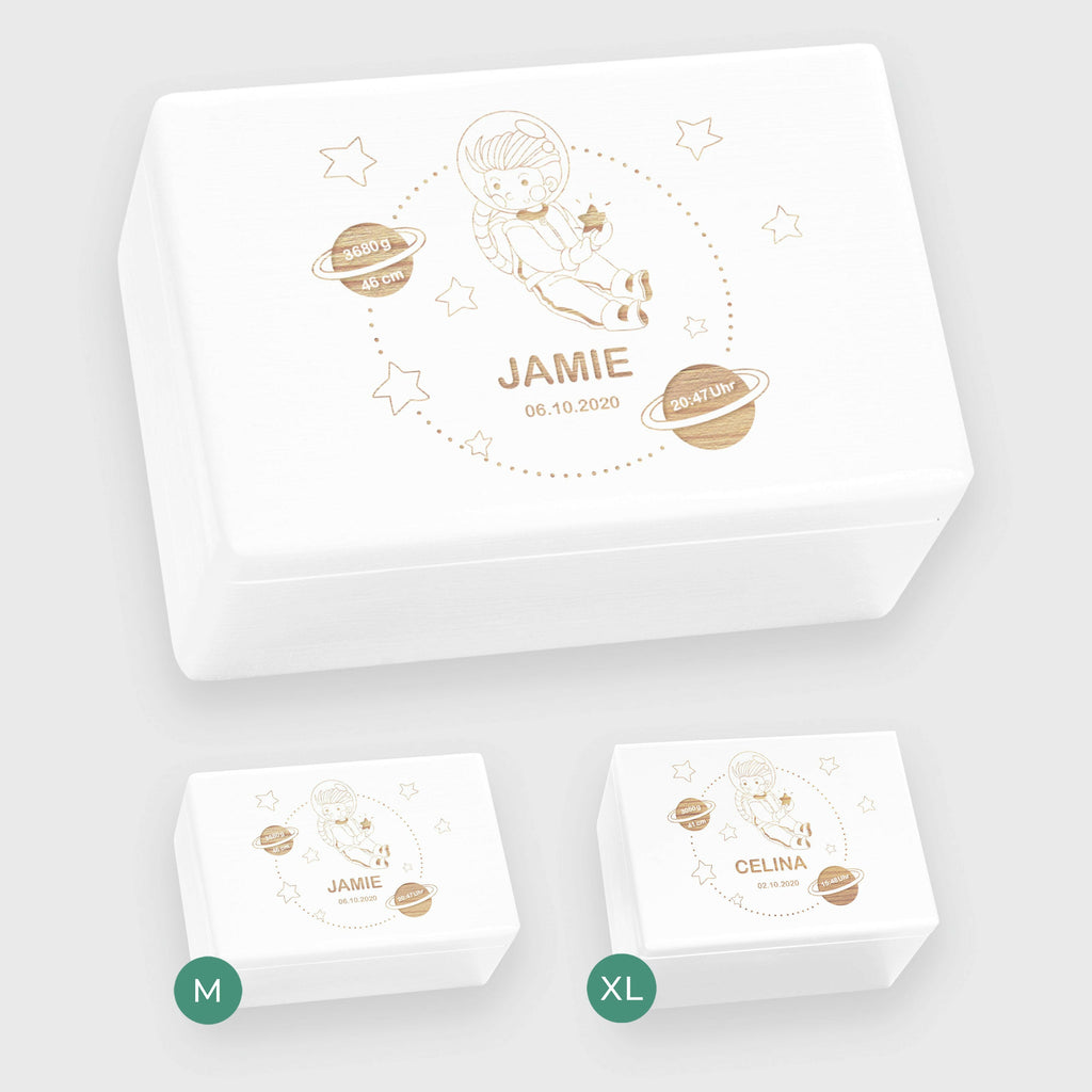 Erinnerungskiste für Baby - Personalisiert - Astronaut Motiv - Weiß.
