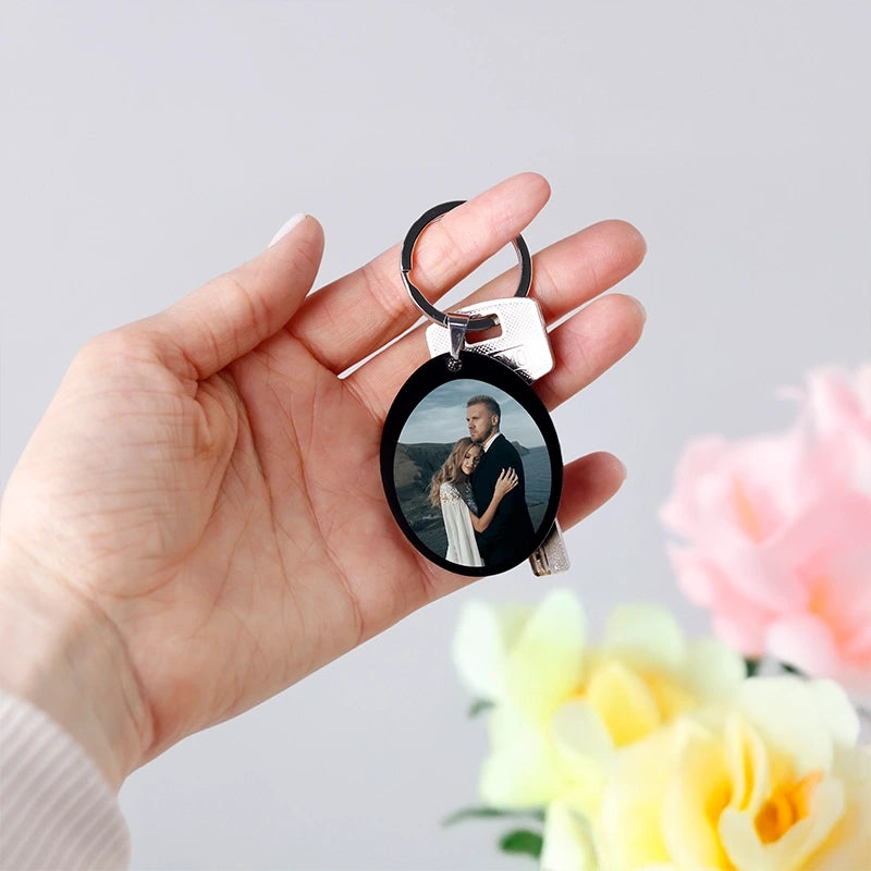 Personalisierter Schlüsselanhänger mit Foto & Wunschtext als Gastgeschenk zur Hochzeit | Oval, Acrylglas - Image 2