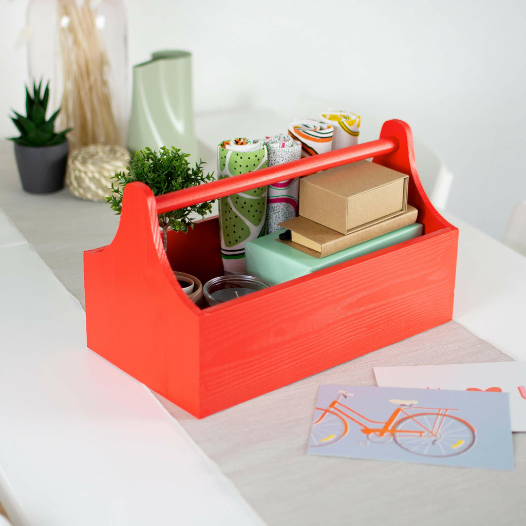 Werkzeugkiste aus Holz - mit Griff - Rot.