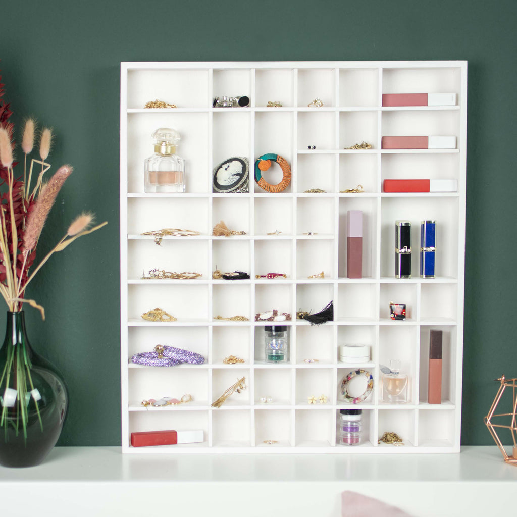 Setzkasten aus Holz Groß - Weiß - Schaukasten Vitrine als Wandregal | Holz-Setzkasten Sammlervitrine - Regalsystem Hängevitrine - Kiefer lakiert, FSC®.