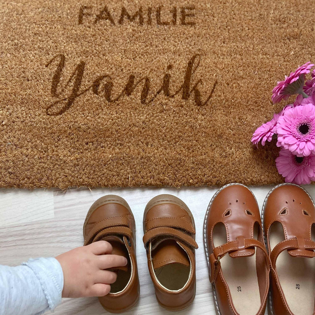 Fußmatte Personalisiert mit Namen - Willkommen bei Familie - Wunschname - ca. 60 x 40 cm, rutschfest & waschbar - Image 5