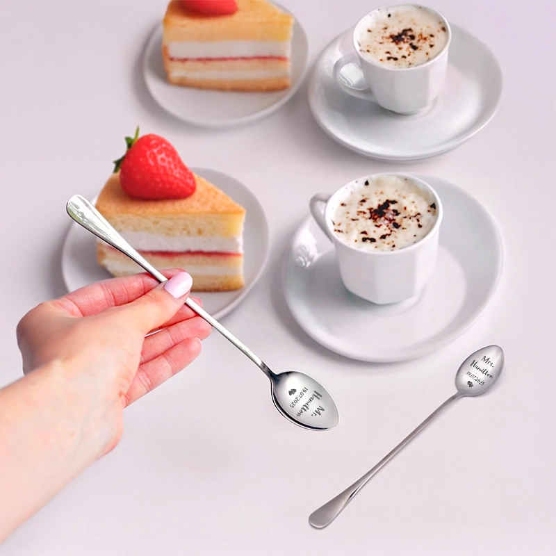 Dessertlöffel mit Gravur zur Hochzeit - 2er‑Set Kaffeelöffel Personalisiert als Geschenke - Mr & Mrs - Image 2