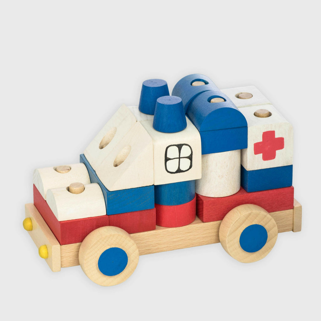 Krankenwagen Kinderspielzeug - Stapelspiel aus Holzbausteinen.