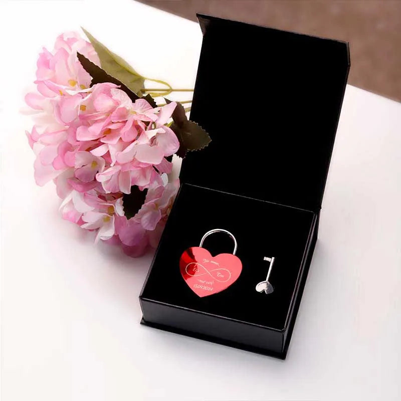 Geschenkbox für Liebesschloss und Schlüssel - 10x10x3.8cm - Schwarz - Image 2