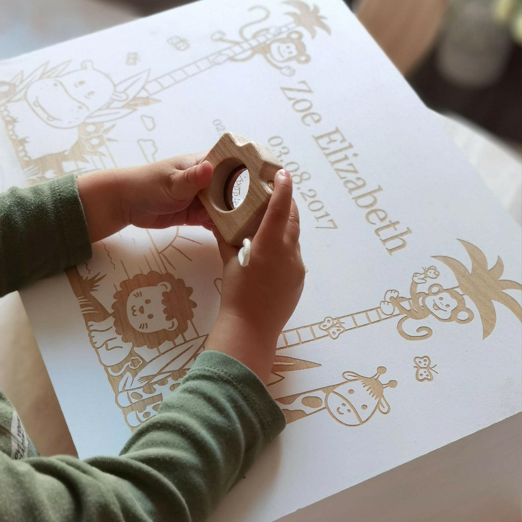 Personalisierte Box für Baby - Dschungel - Kinder Erinnerungskiste - Holzkiste Weiß, FSC® | Erinnerungsbox aus Holz - Babybox mit Gravur M | L | XL.