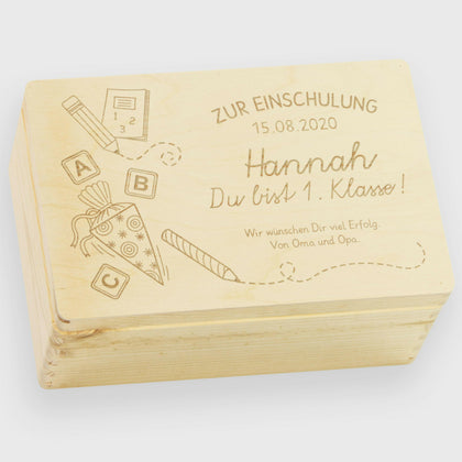 Erinnerungskiste - Schultüte mit Name & Datum - Erinnerungsbox Natur FSC® | Geschenk zur Einschulung, Schulanfang & Schulstart für Jungen & Mädchen.