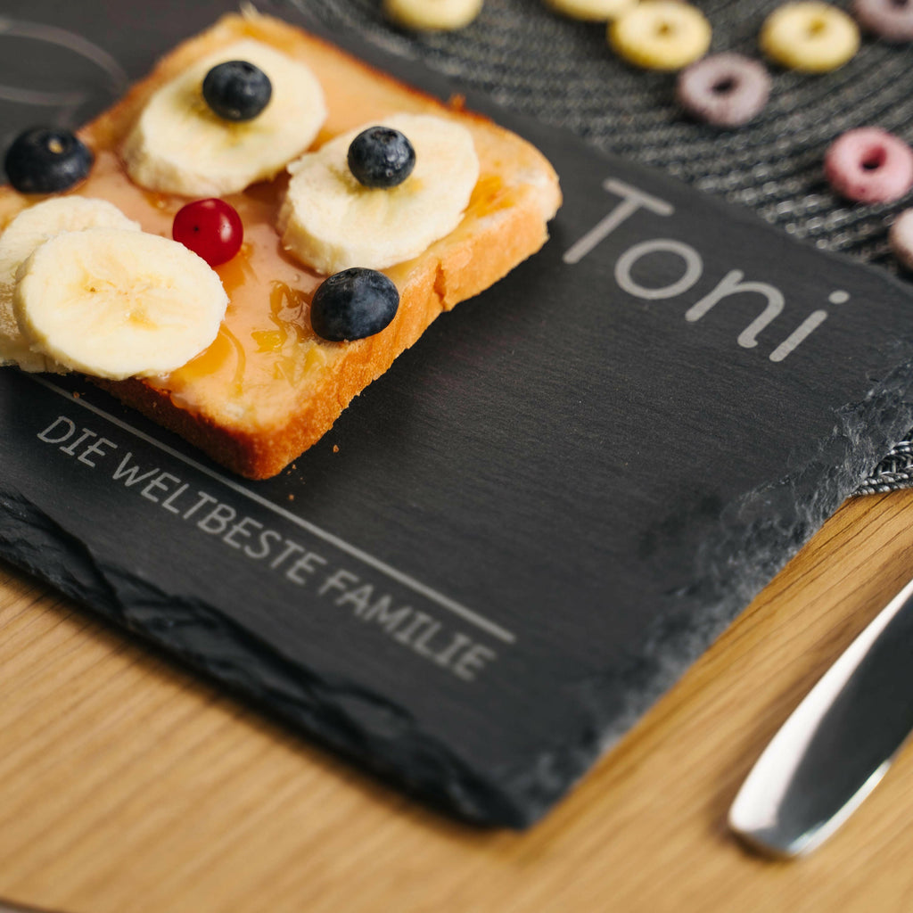 Frühstücksbrettchen für Kinder mit Gravur  - Personalisiert mit Namen - Großer Sohn "Unsere Familie" | Schieferstein - Geschenk von Eltern.