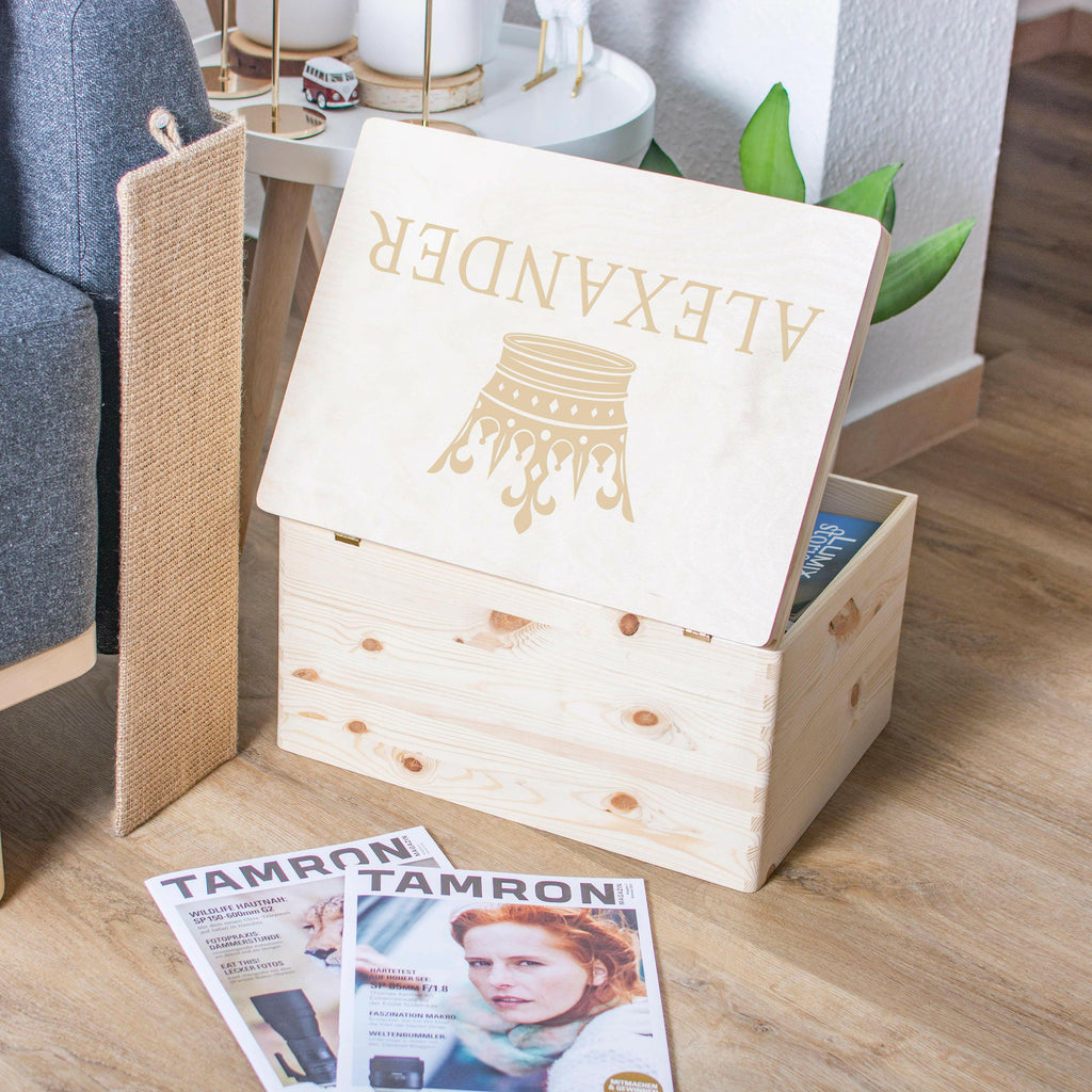 Holzkiste mit Gravur - Personalisiert - König Motiv - Natur.