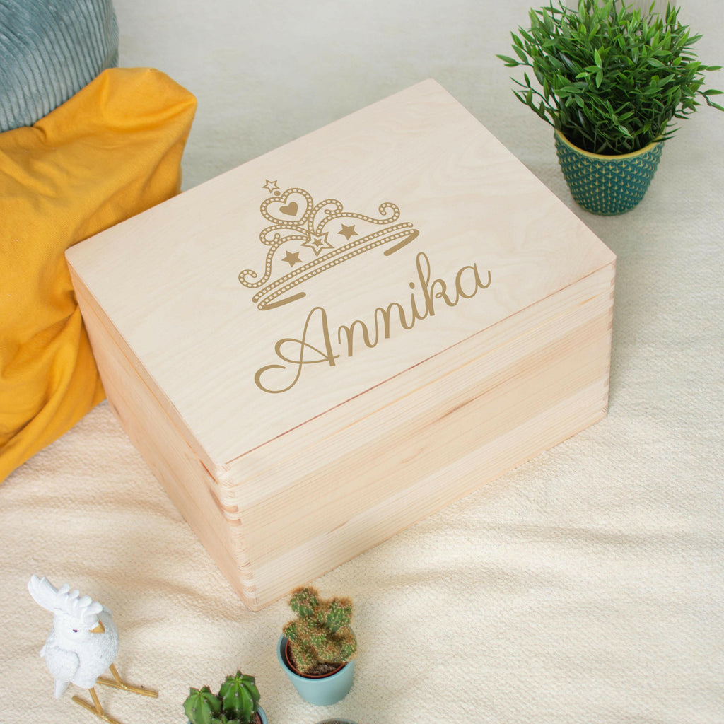 Holzkiste mit Gravur - Personalisiert - Königin Motiv - Natur.