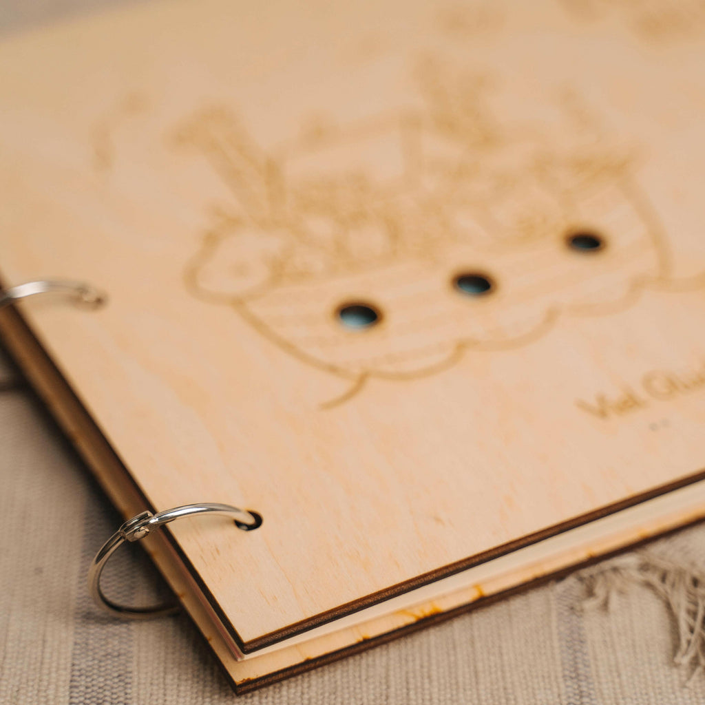 Fotoalbum Baby personalisiert mit Gravur - Gästebuch für Babyparty aus Holz - Arche Noah | natur, A4 Format  - Erinnerungsbuch zum Selbstge.