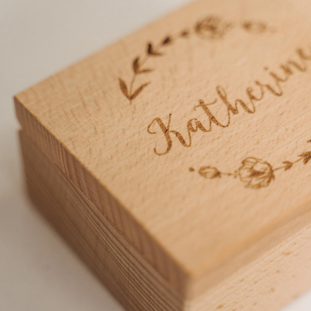 Schmuckkästchen aus Holz - Personalisiert - Blumen Motiv - Image 6