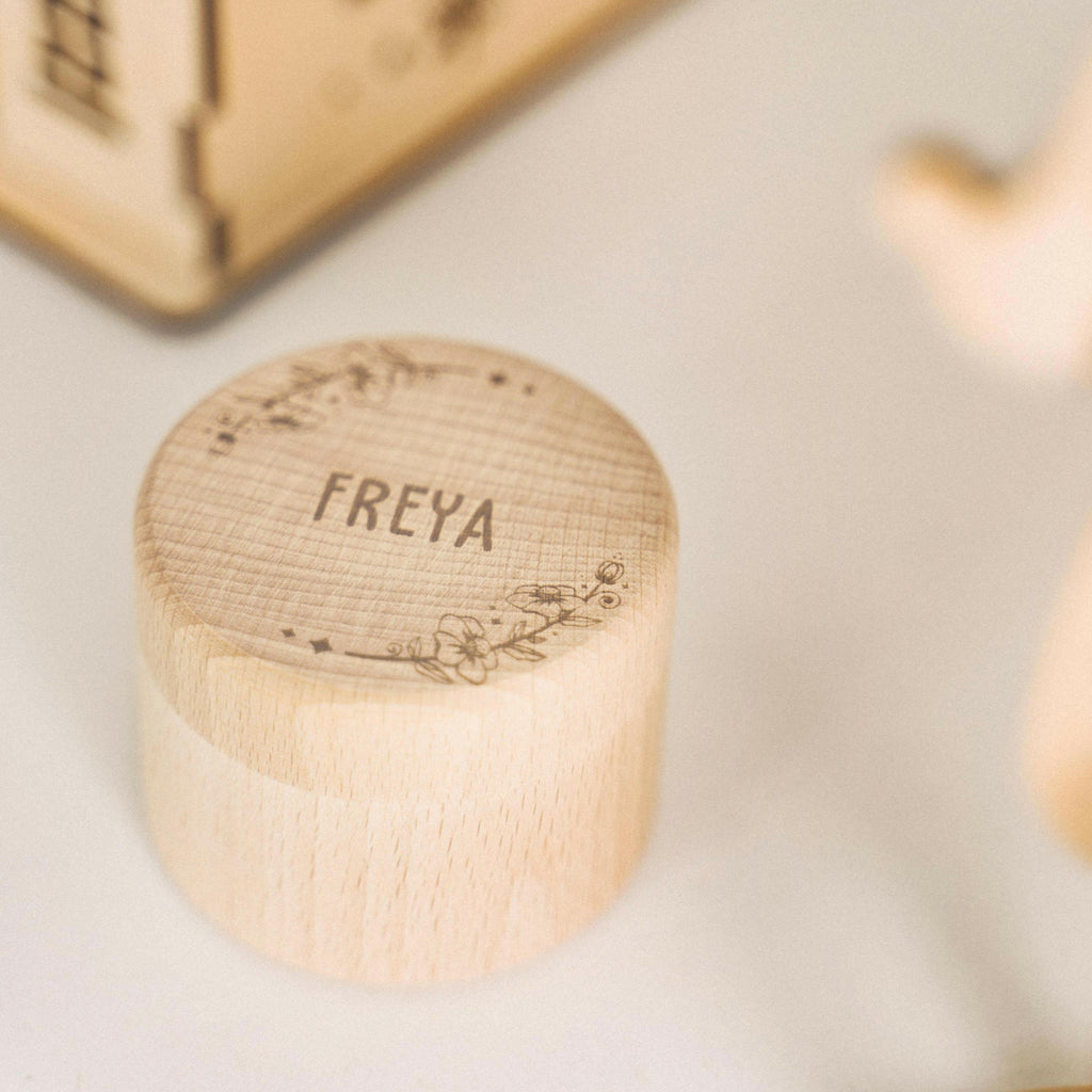 Rundes Schmuckkästchen aus Holz - Personalisiert - Florales Motiv - Image 4