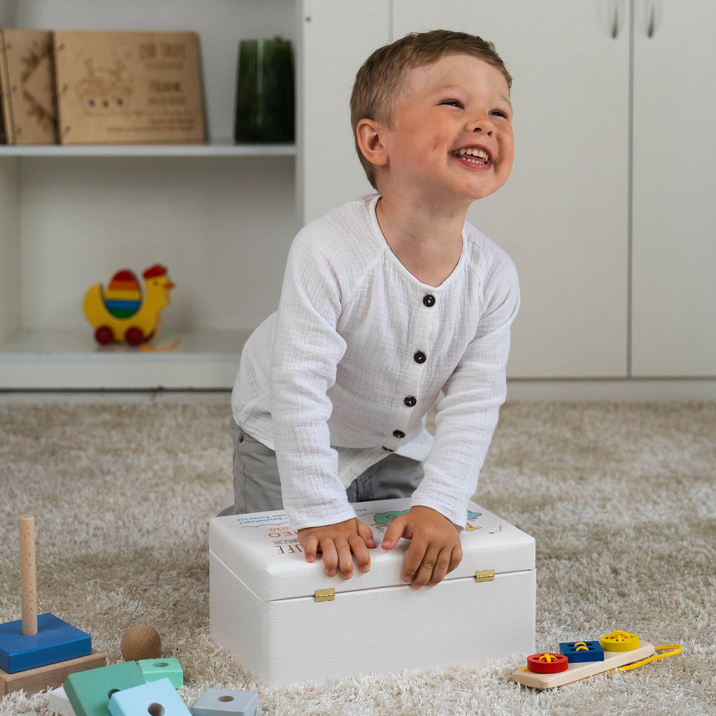 Personalisierte Erinnerungsbox als Taufgeschenk - Arche Noah UV Druck - Kiste Weiß FSC® | Erinnerungskiste als Geschenk zur Taufe für Junge & Mädchen.