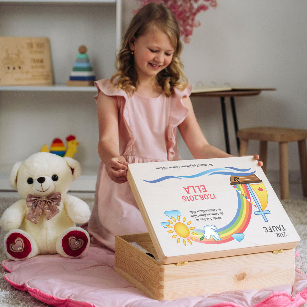 Personalisierte Erinnerungsbox als Taufgeschenk - Nach der Sintflut - Natur, FSC® | Erinnerungskiste Geschenk für Taufkind von Taufpaten, Oma und Opa.