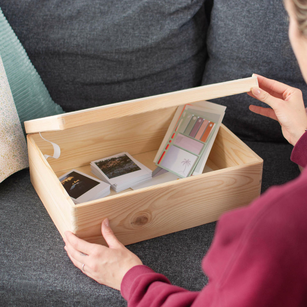 Geschenkbox zur Hochzeit - Personalisiert - Beeren Motiv - Natur.