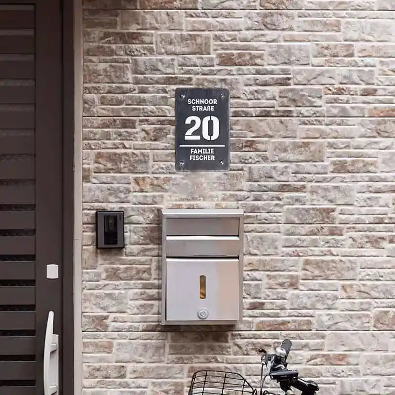 Vertikales Schiefer-Türschild mit Adresse & Familienname