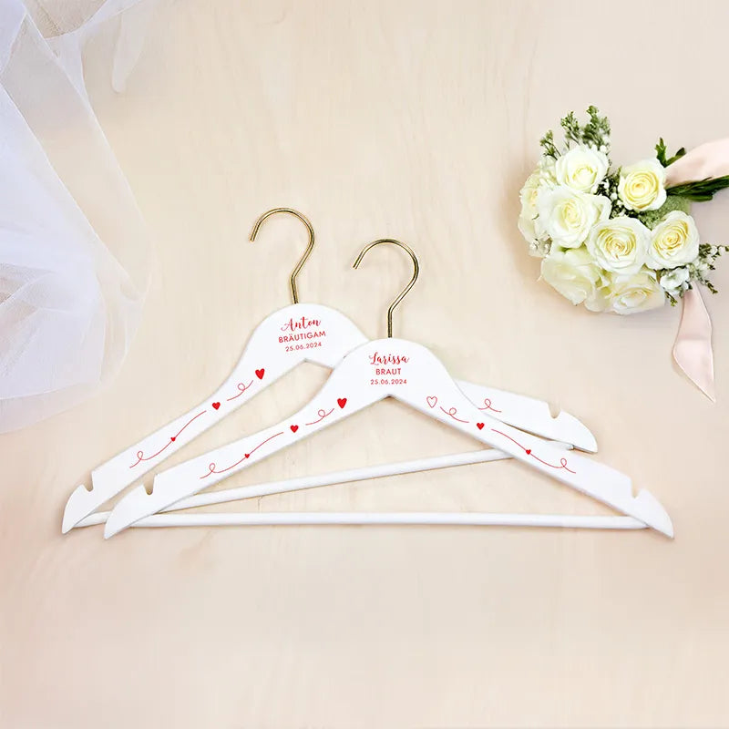 2er-Set Personalisierter Kleiderbügel zur Hochzeit | Willich in Rot - Weiß - Image 4