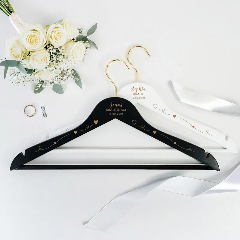 Personalisierter Kleiderbügel zur Hochzeit | Willich in Gold - Weiß/Schwarz - Image 6