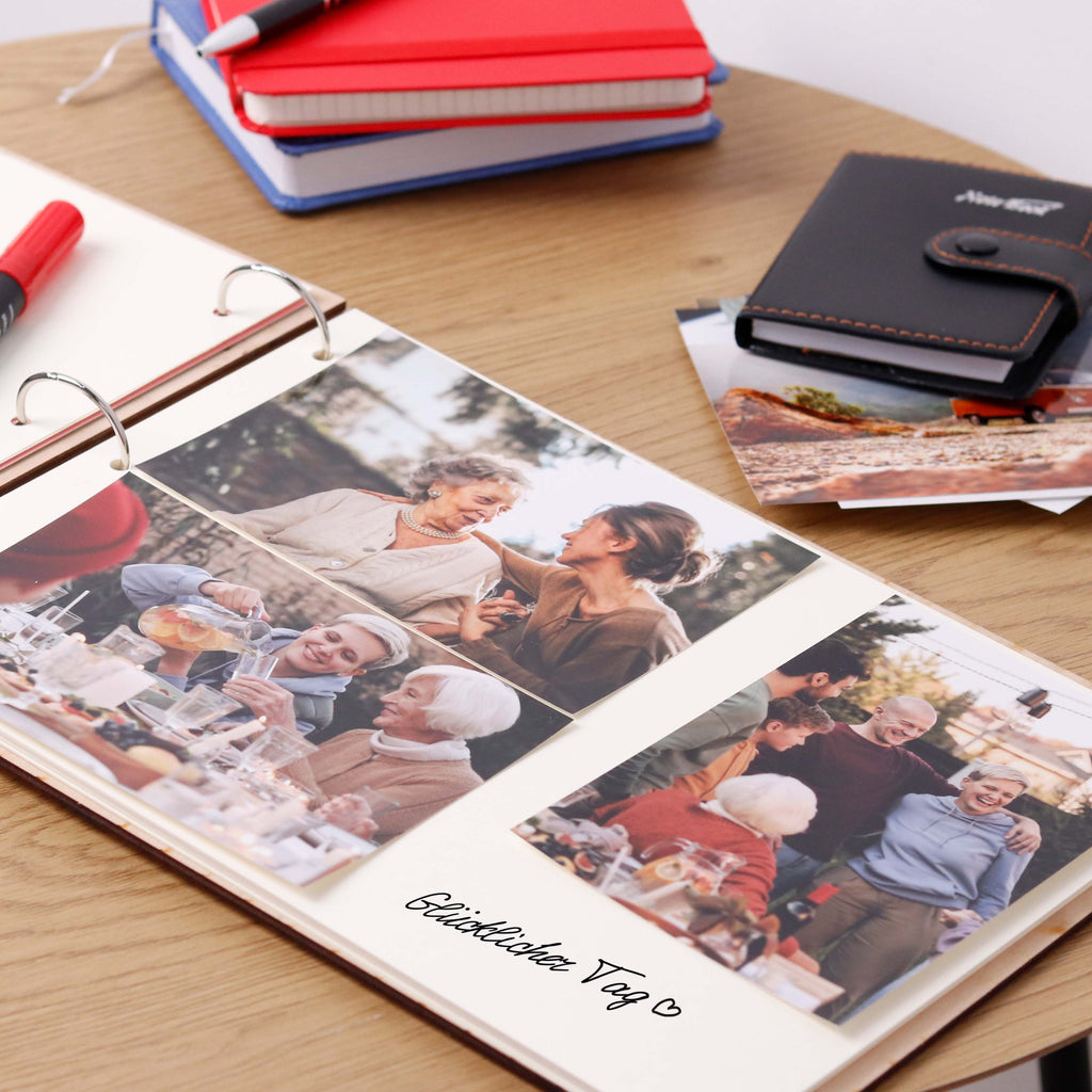 Fotoalbum & Gästebuch aus Holz personalisiert mit Wunschtext Gravur - A4 Format - Geschenk für die Feiertage - Schriftart & Papierset Wählbar.