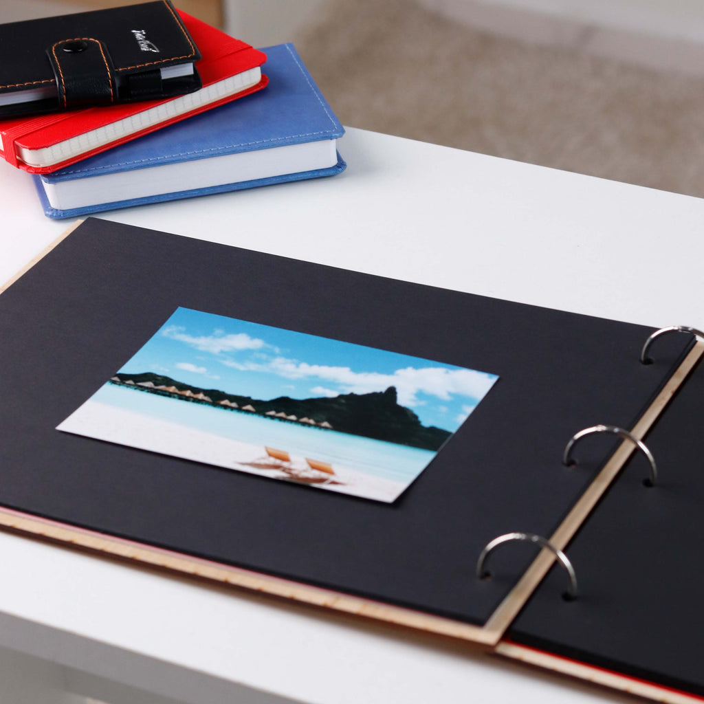 Fotoalbum & Gästebuch aus Holz personalisiert mit Wunschtext Gravur - A4 Format - Geschenk für die Feiertage - Schriftart & Papierset Wählbar.